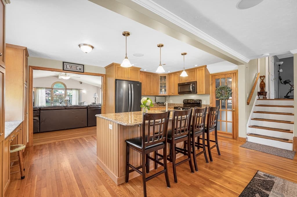 Casa em Woburn — foto 6