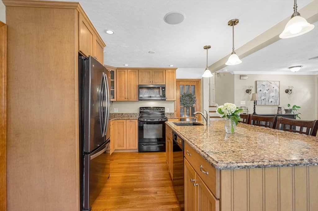 Casa em Woburn — foto 7