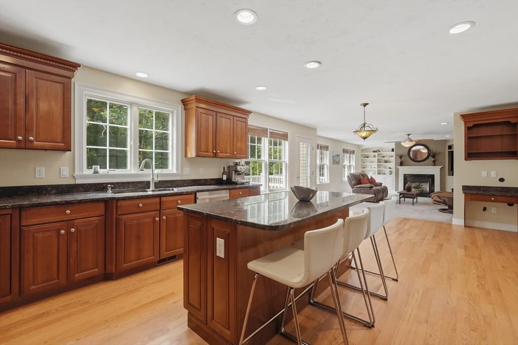 Casa em Natick — foto 9