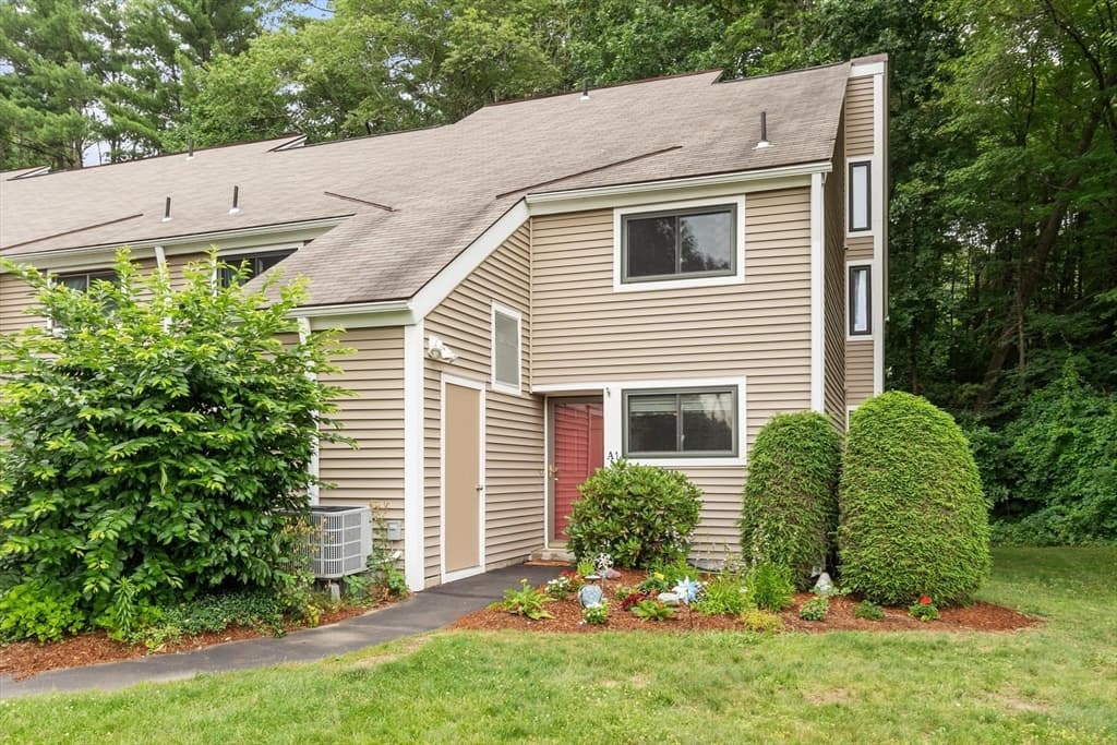 Condomínio em West Boylston