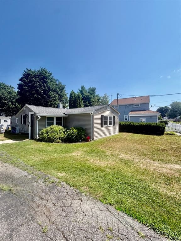 Casa em Attleboro — foto 2