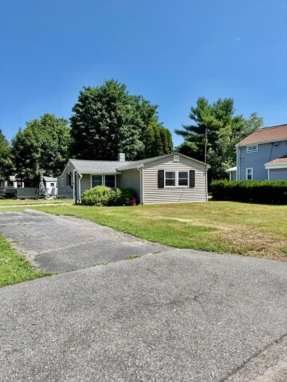 Casa em Attleboro