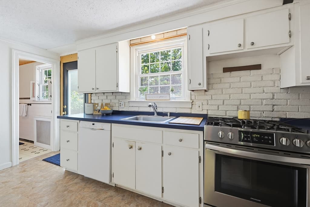 Casa em North Attleboro — foto 8