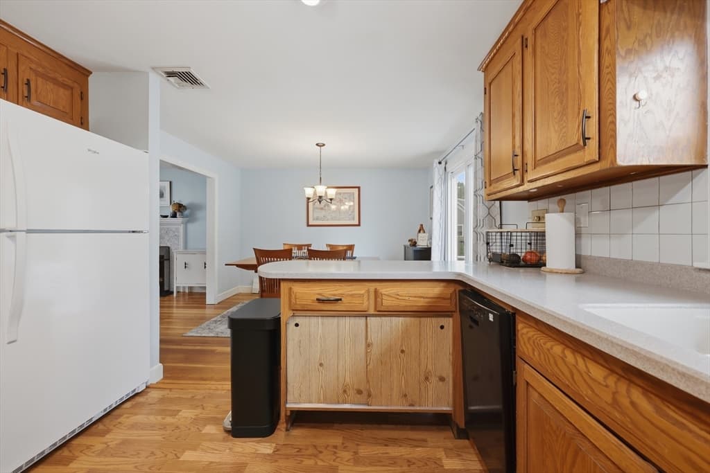 Casa em Woburn — foto 6