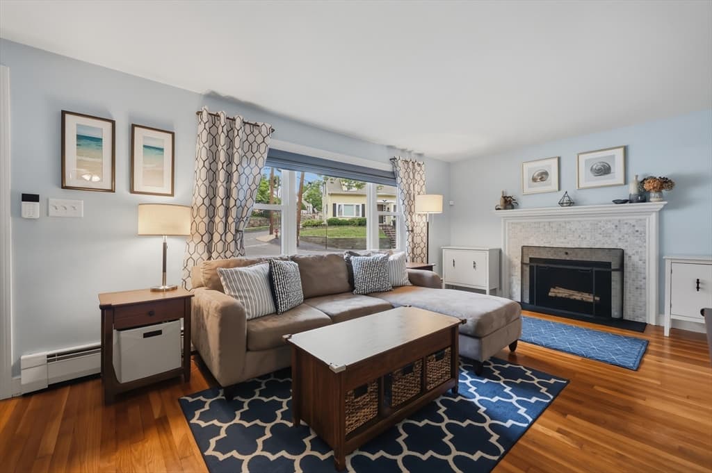 Casa em Woburn — foto 3