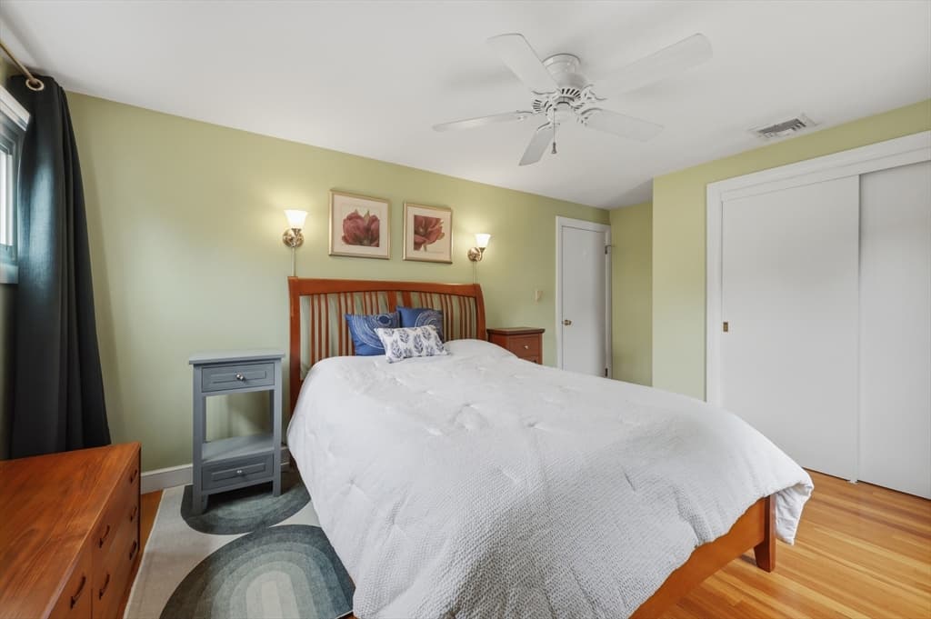 Casa em Woburn — foto 8