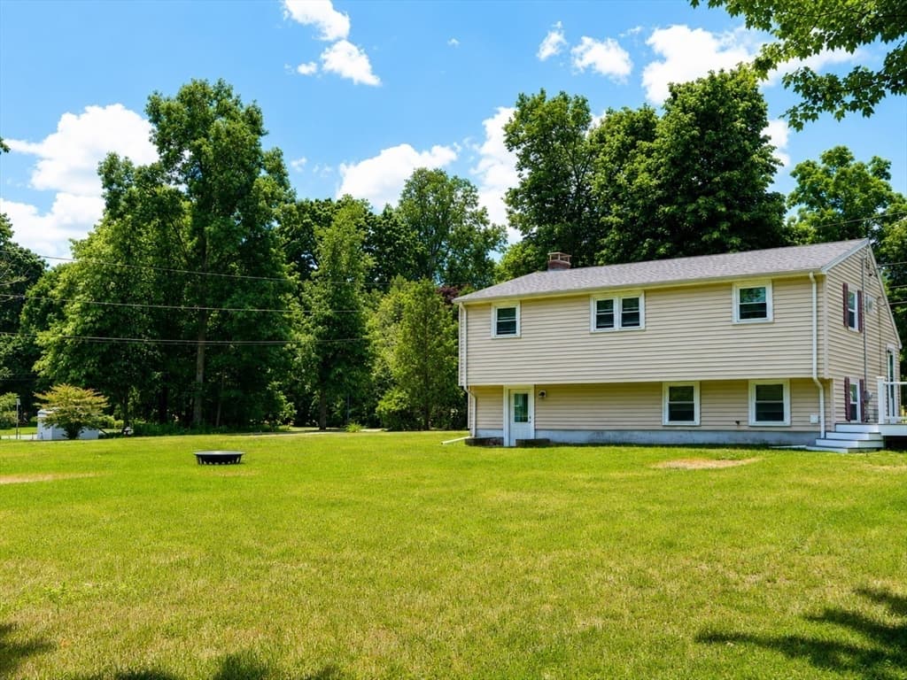 Casa em Foxboro — foto 2