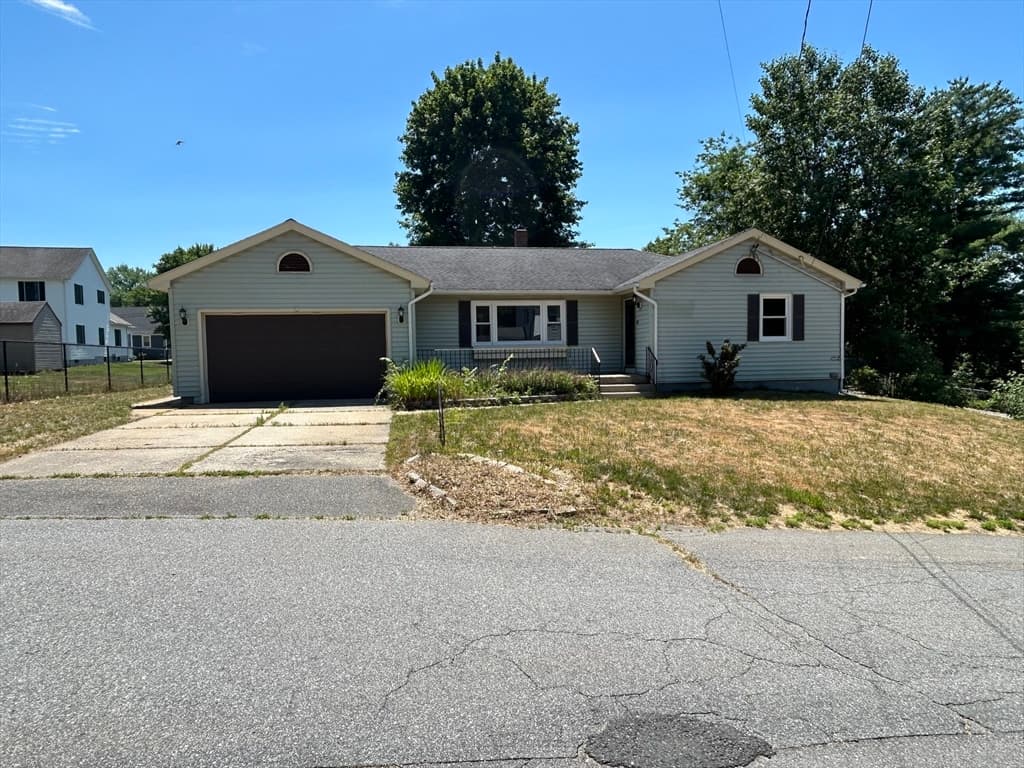 Casa em Dracut