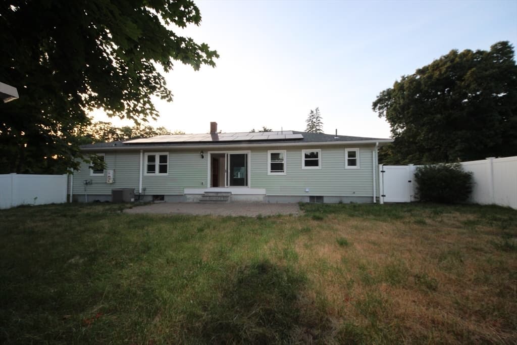 Casa em Dracut — foto 4
