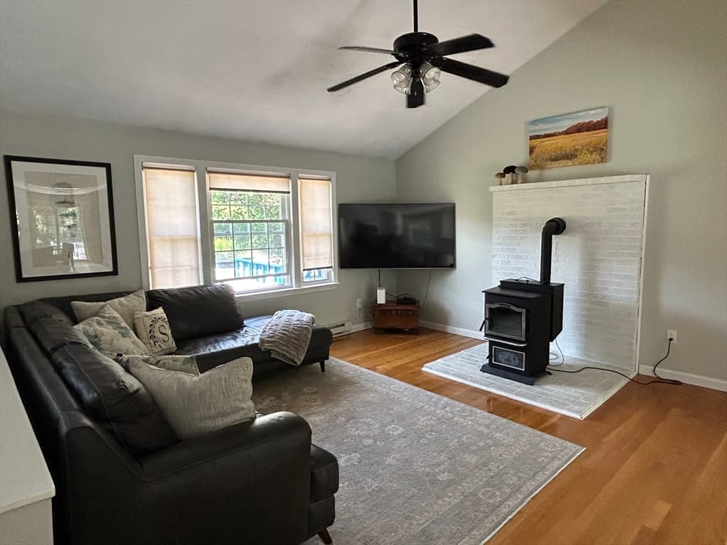 Casa em Newbury — foto 2