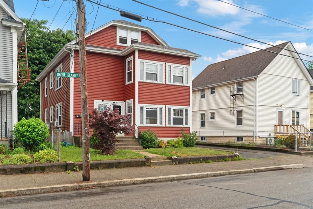 Casa em Pawtucket — foto 2