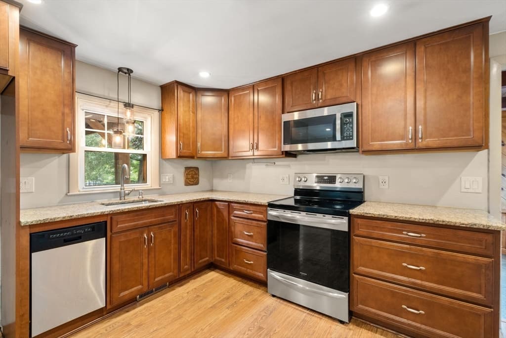Casa em Attleboro — foto 9