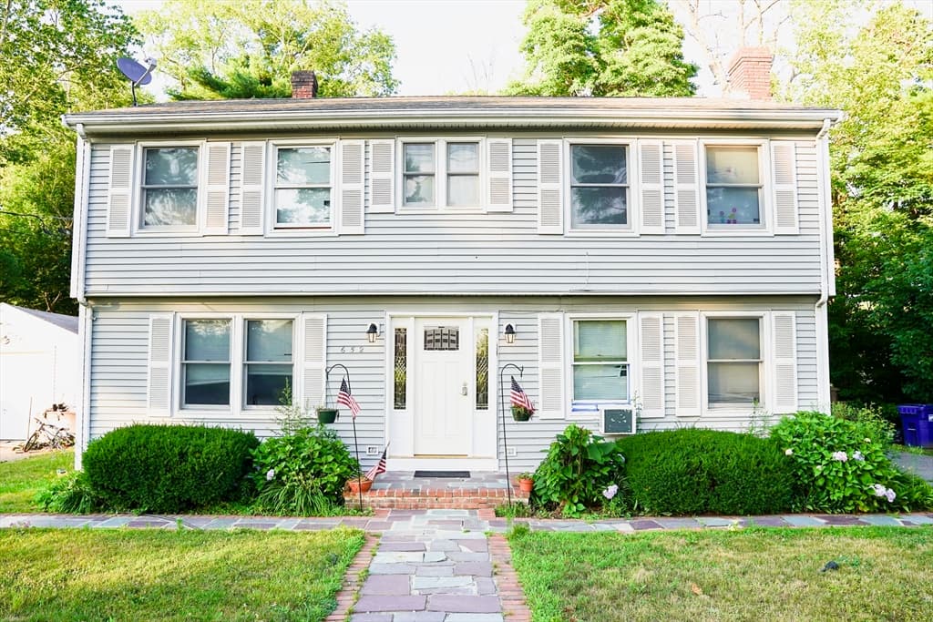 Multi-família em East Bridgewater