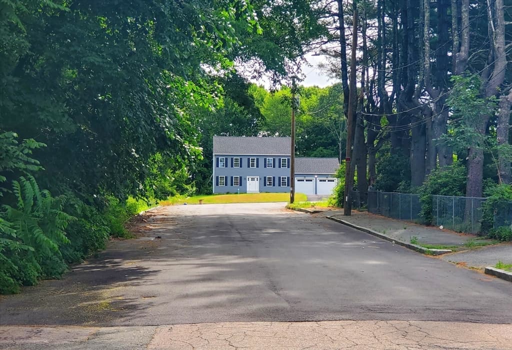 Casa em Brockton — foto 2