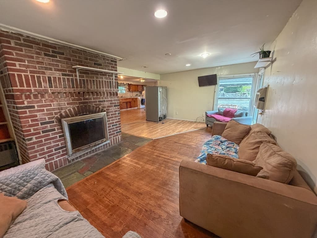 Multi-família em Lowell — foto 4