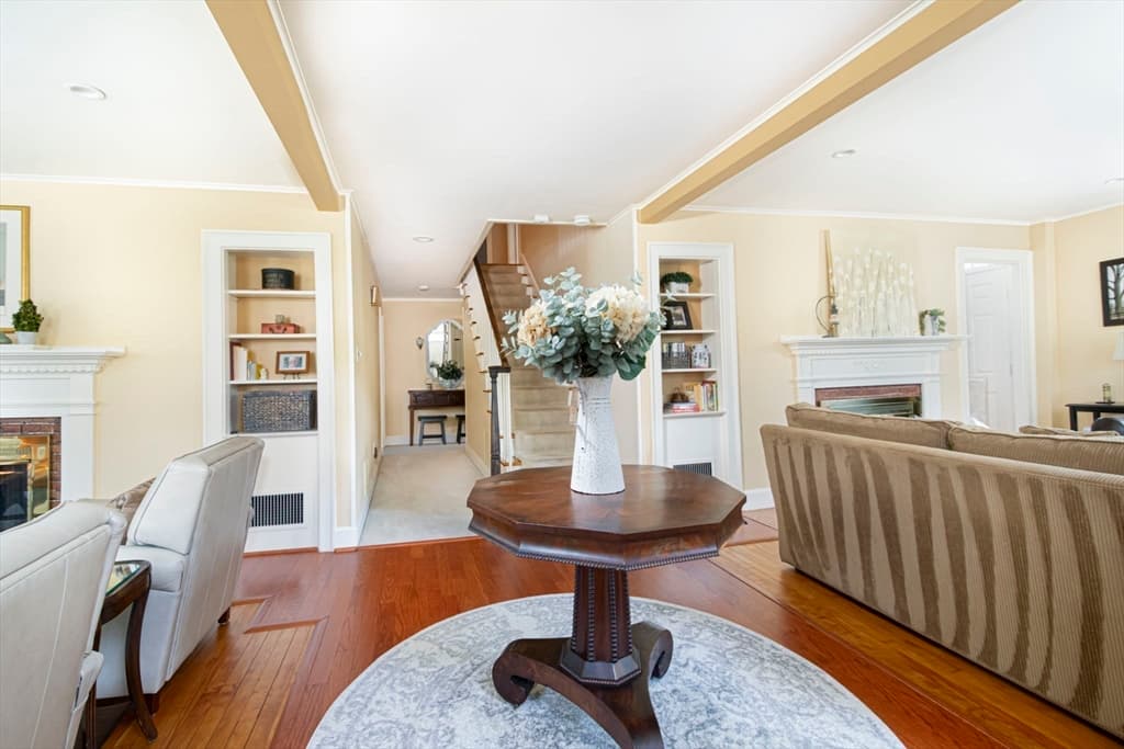Casa em Westborough — foto 4
