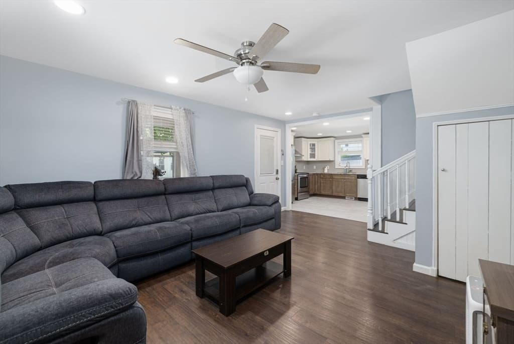 Casa em Attleboro — foto 6