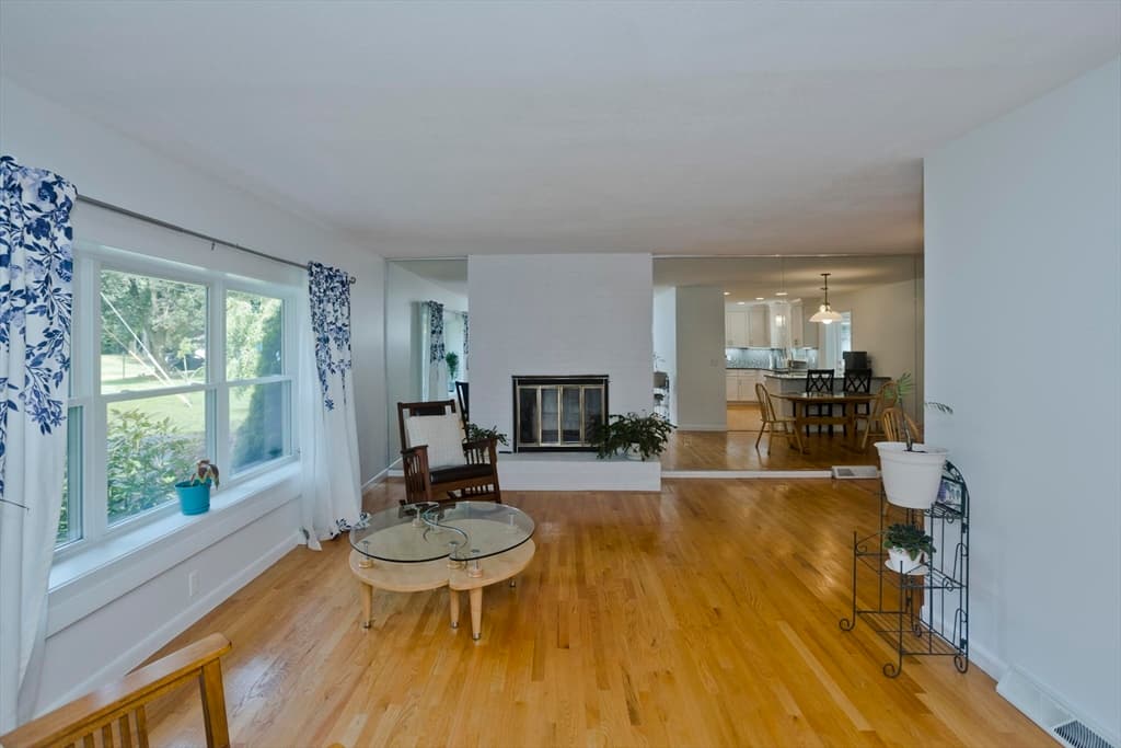 Casa em Longmeadow — foto 3