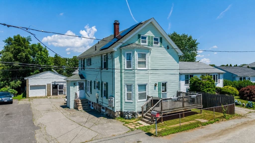 Multi-família em Fall River