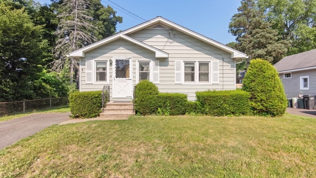 Casa em East Longmeadow — foto 3