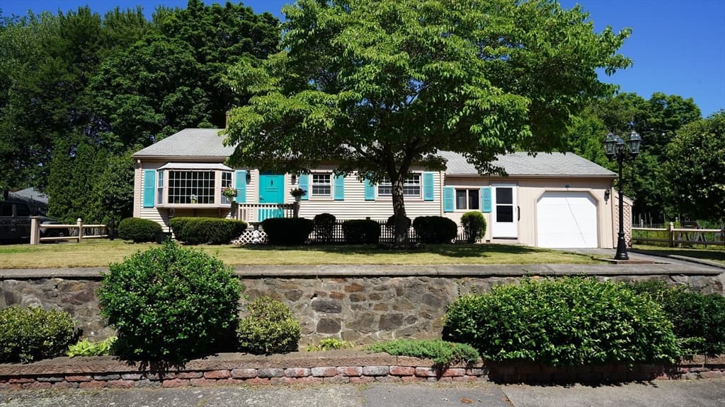 Casa em North Attleboro — foto 3