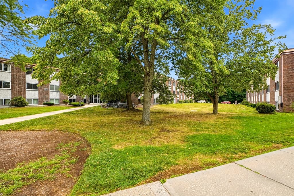 Condomínio em Framingham — foto 2