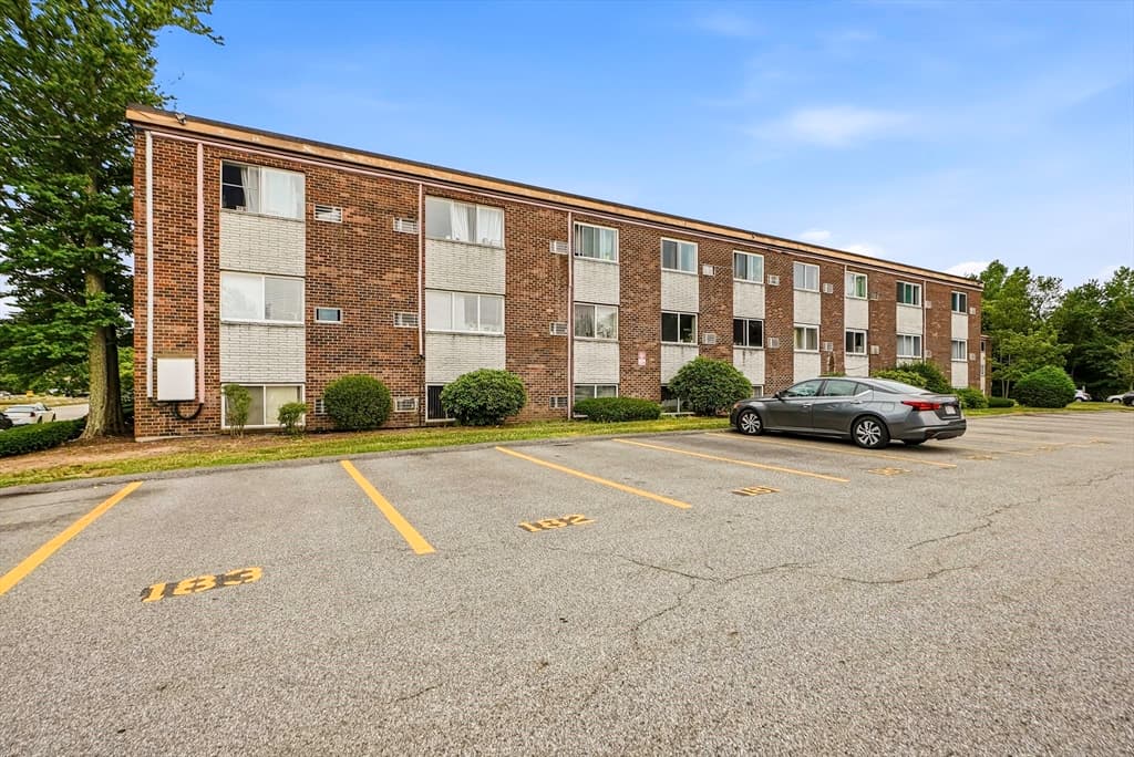 Condomínio em Framingham
