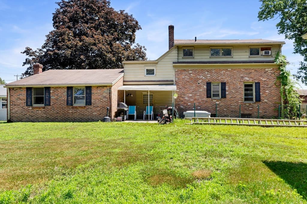 Casa em Chicopee — foto 3
