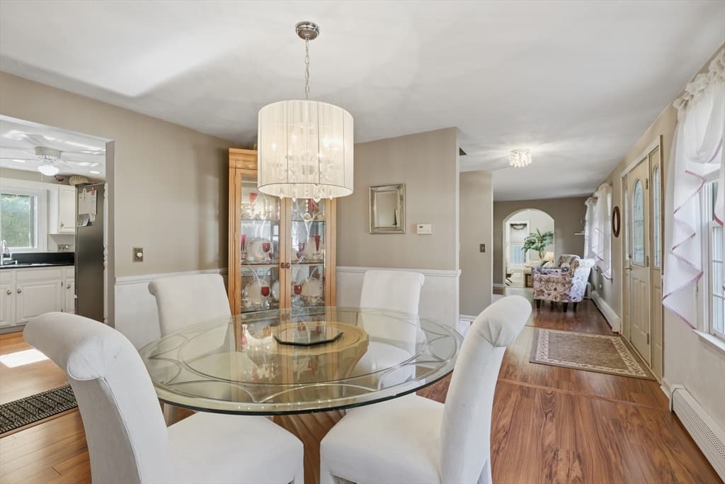 Casa em Hopedale — foto 8