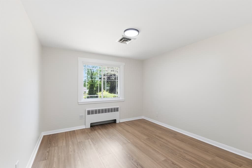 Casa em Brockton — foto 8