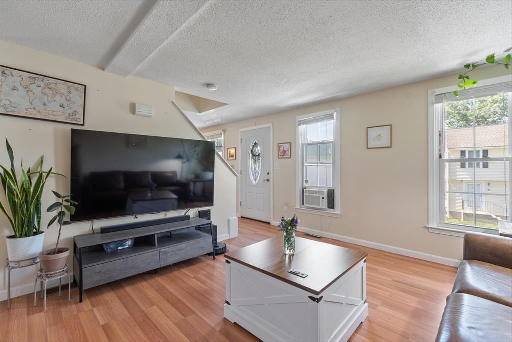 Casa em Dracut — foto 4
