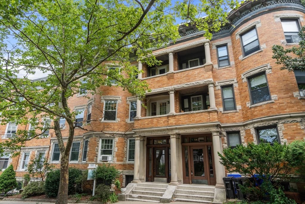 Condomínio em Brookline