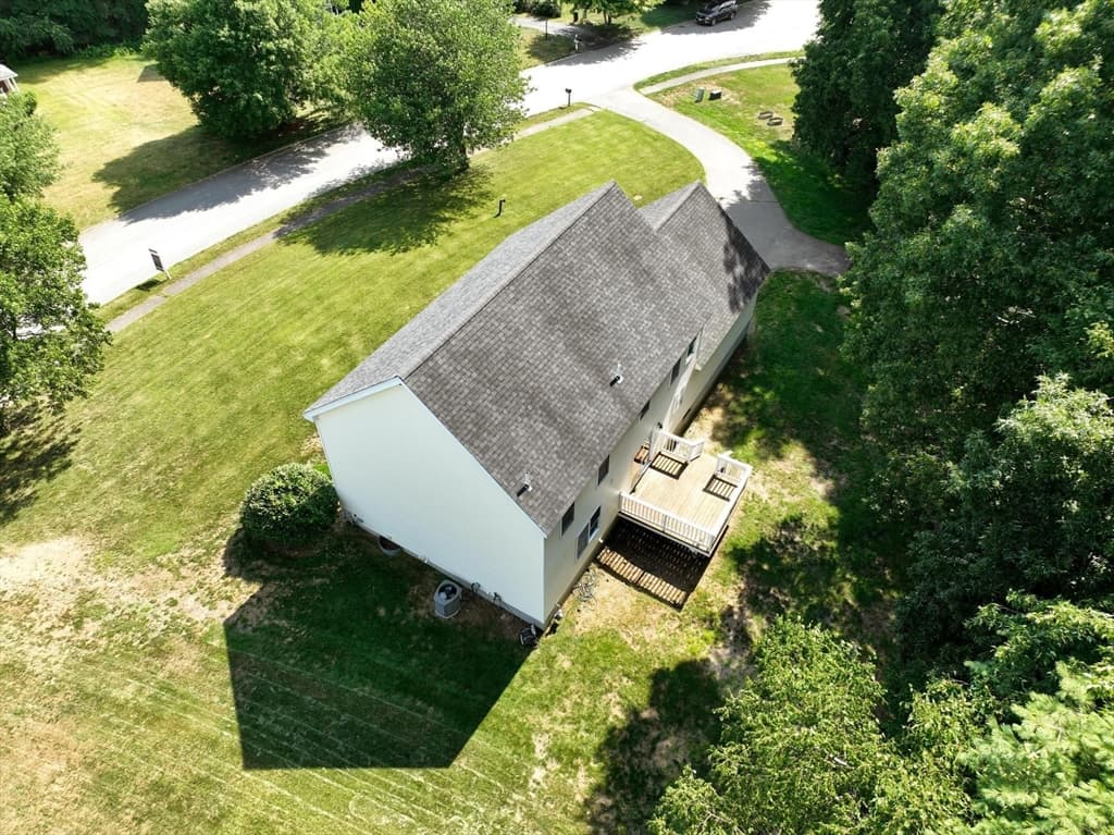 Casa em Westford — foto 4