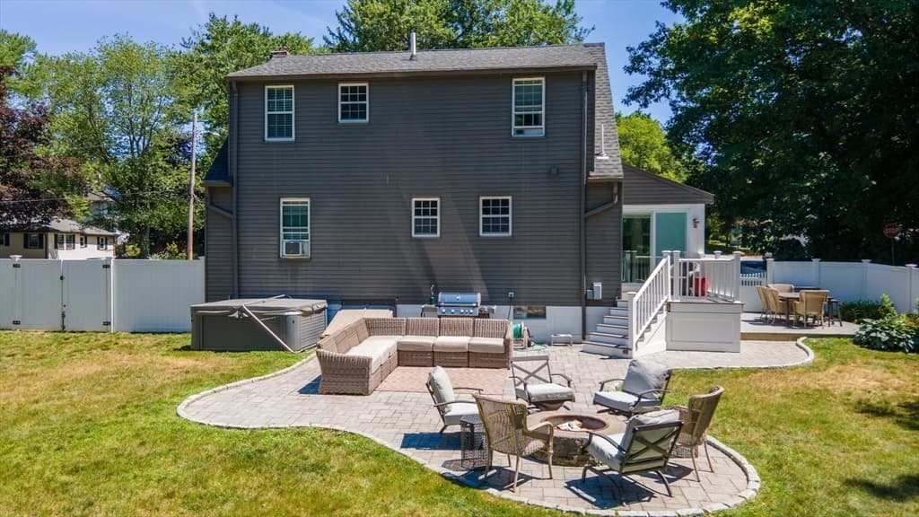 Casa em Hopedale — foto 5