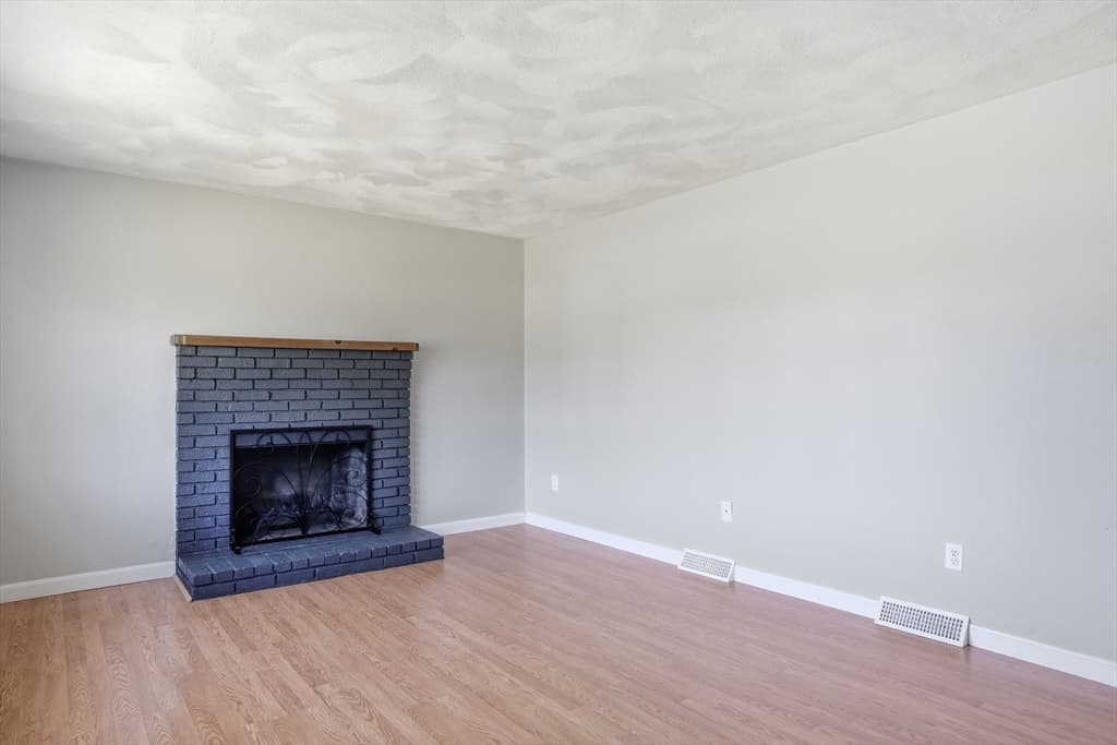 Casa em Tewksbury — foto 4