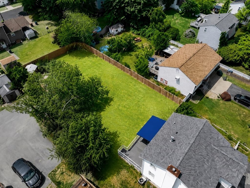 Casa em Lowell — foto 4