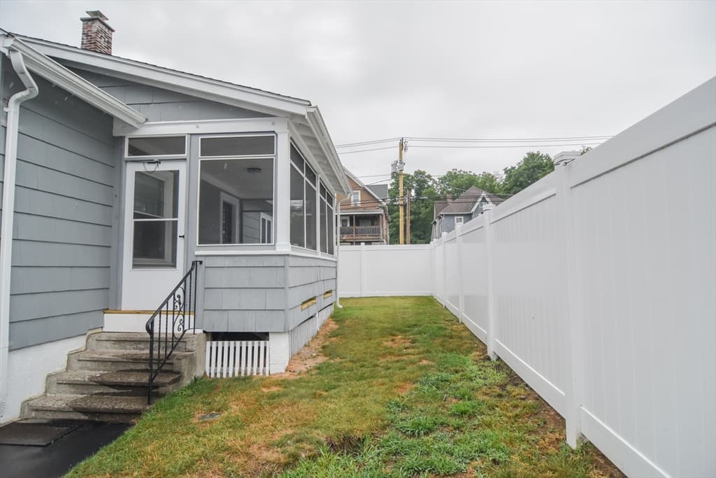 Casa em Attleboro — foto 6