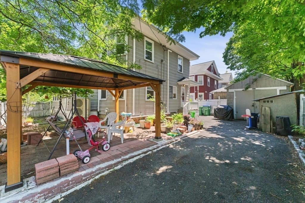 Casa em Medford — foto 2