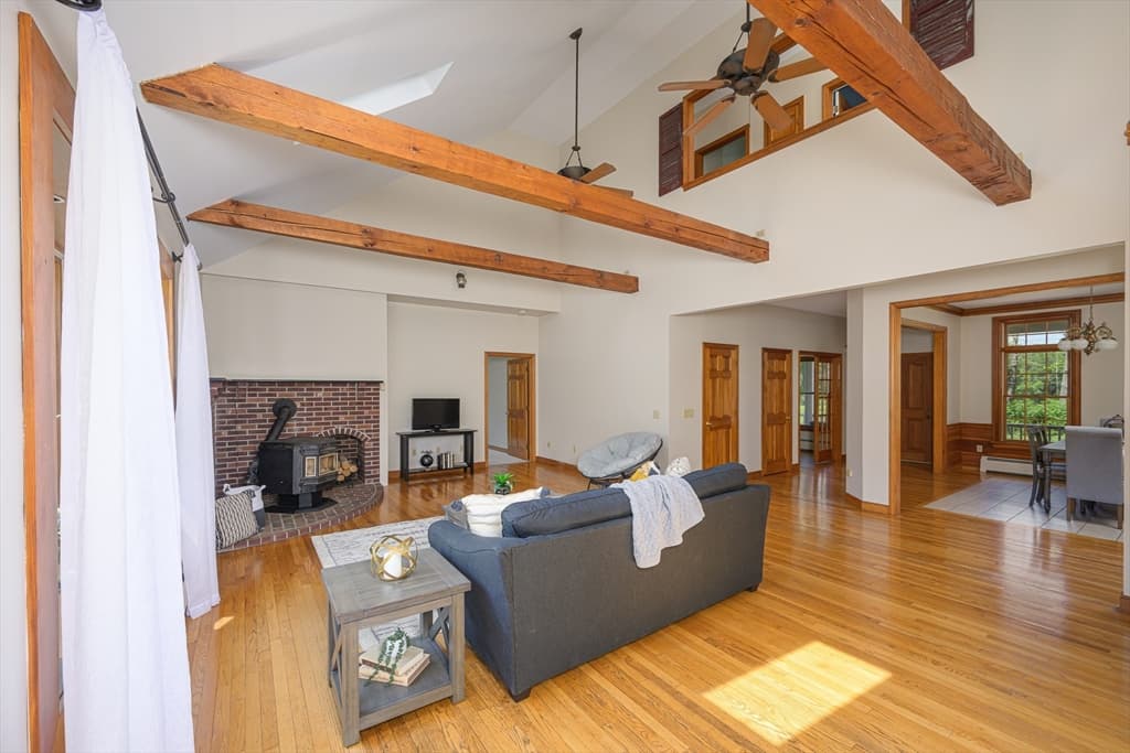 Casa em Ashburnham — foto 5