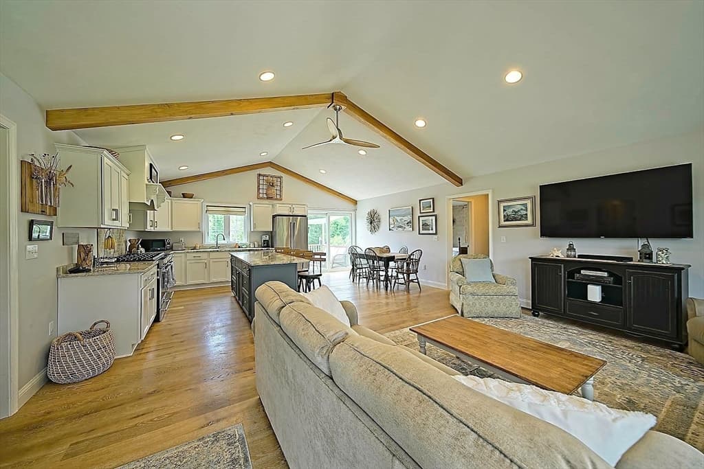 Casa em Acushnet — foto 8