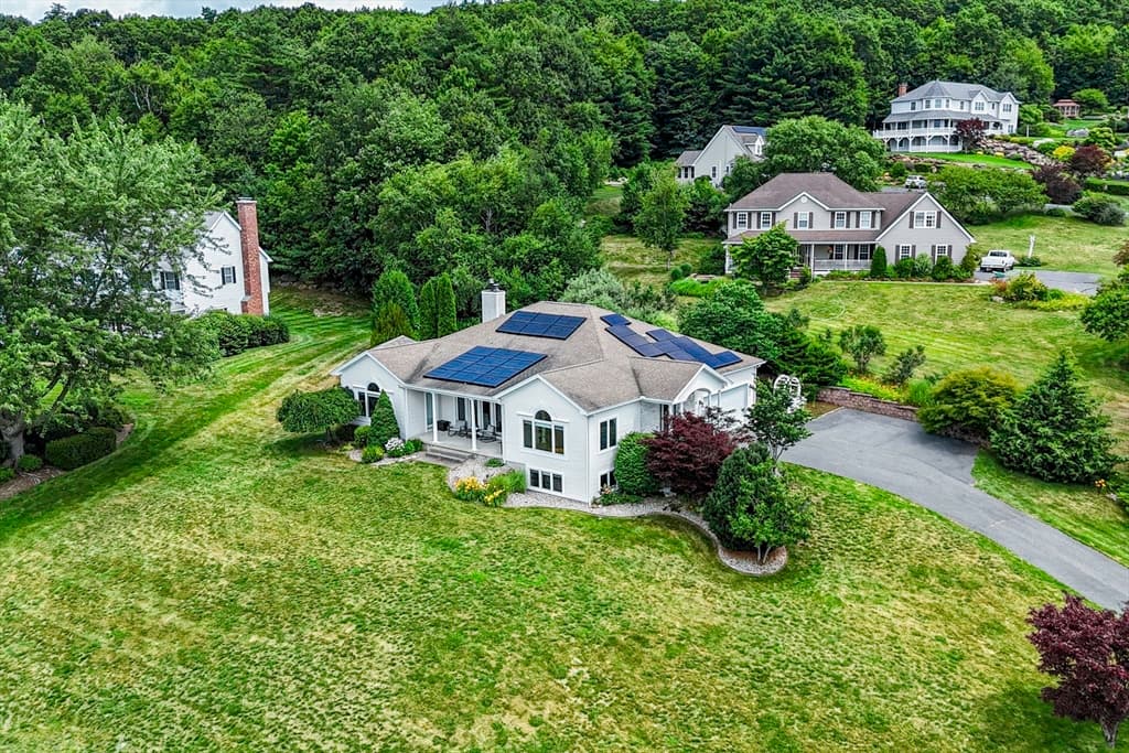 Casa em Belchertown — foto 2