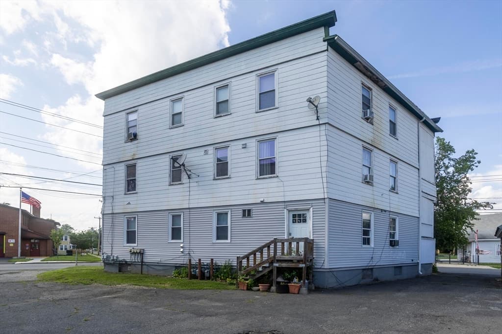 Multi-família em Chicopee — foto 2
