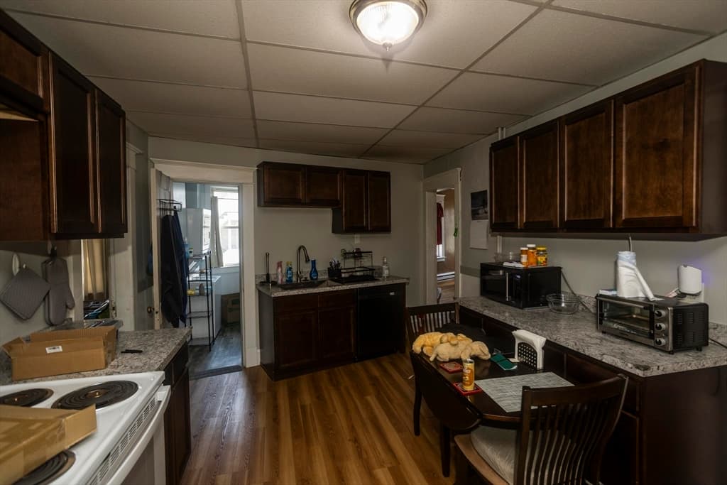 Multi-família em Chicopee — foto 6
