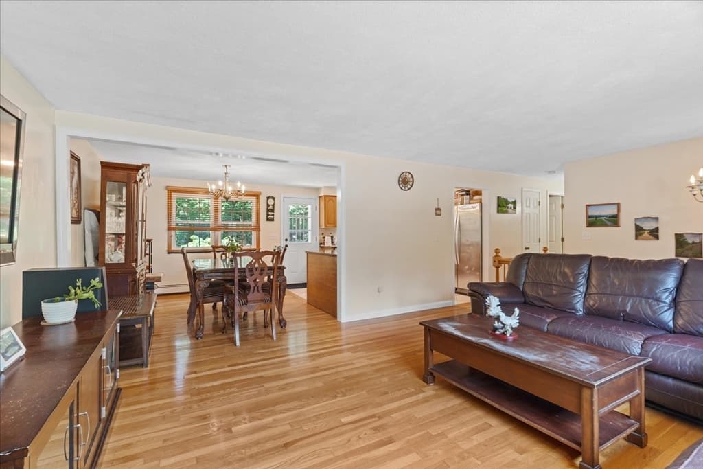 Casa em Attleboro — foto 5