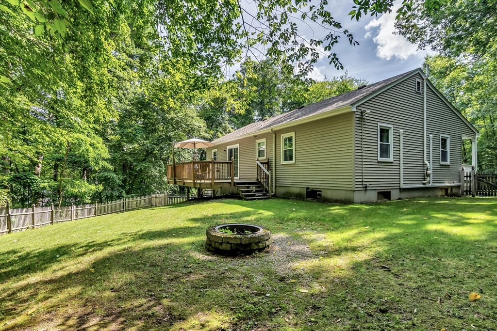 Casa em Millbury — foto 8