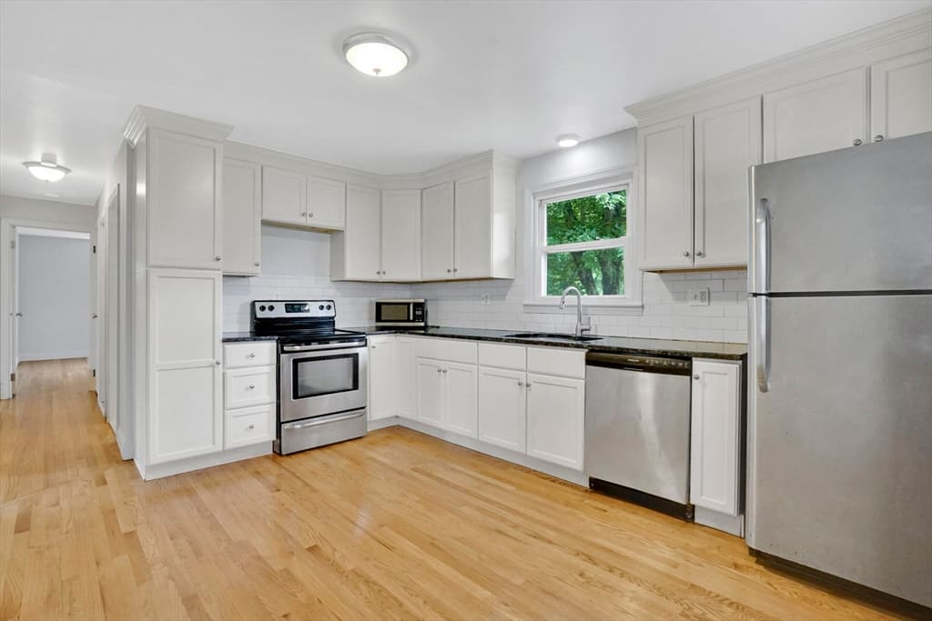 Casa em Chicopee — foto 4