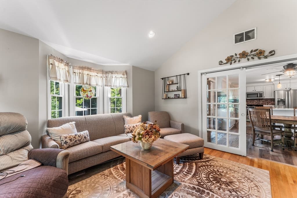 Casa em East Bridgewater — foto 8