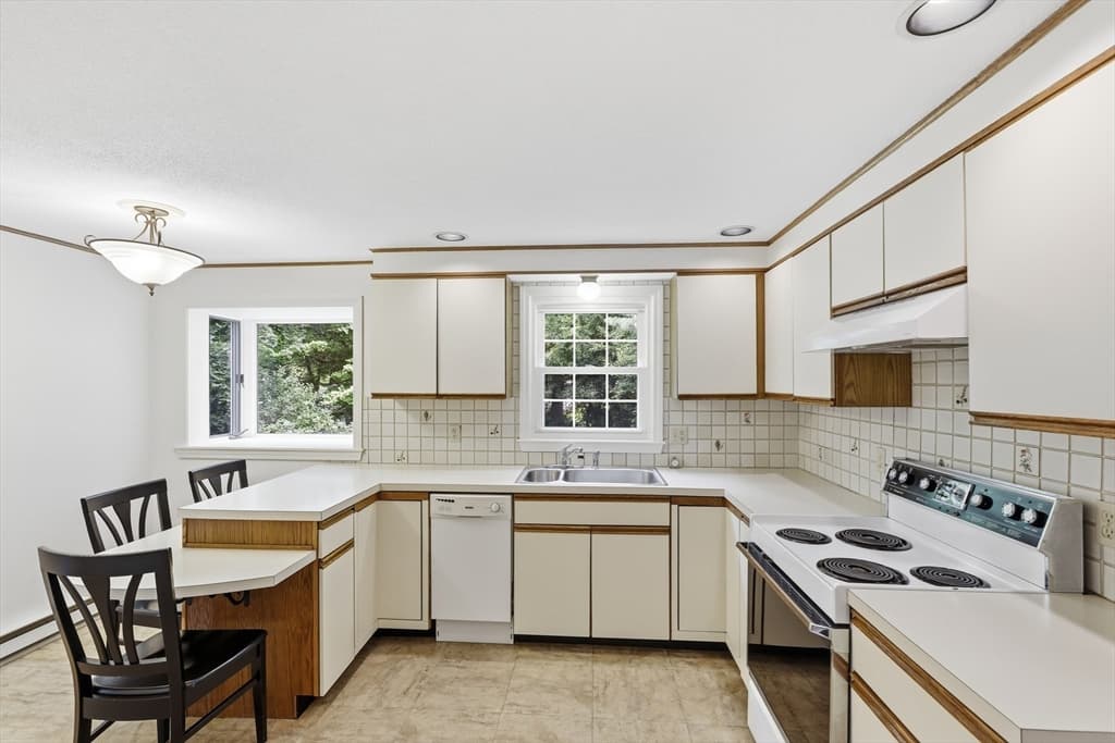 Casa em Westford — foto 9