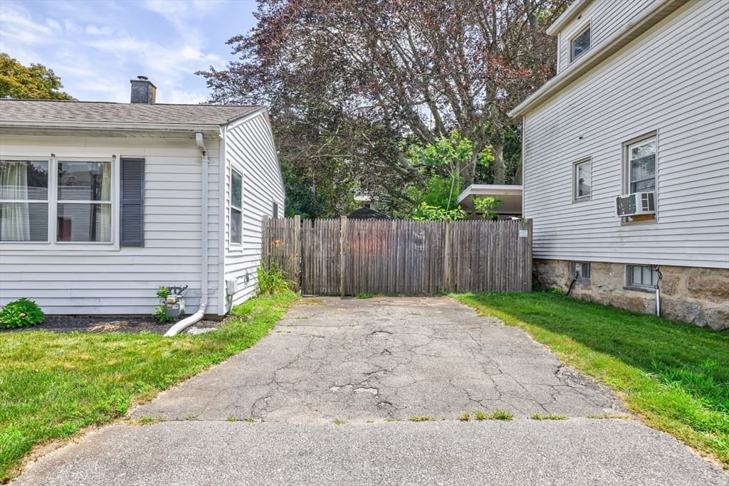Casa em New Bedford — foto 3