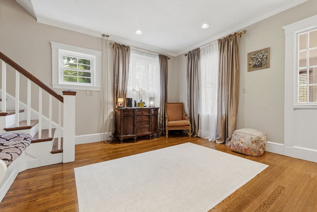 Casa em Woburn — foto 9